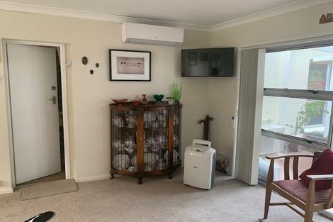Photo of property in 41 Cron Avenue, Te Atatu South, Auckland, 0610