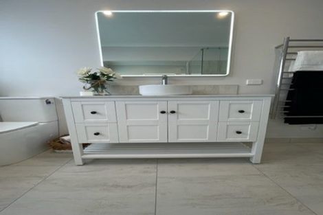 Photo of property in 16 Awatea Drive, Whitianga, 3510