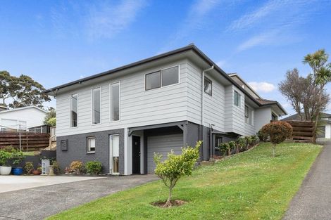 Photo of property in 1/573 Beach Road, Murrays Bay, Auckland, 0630