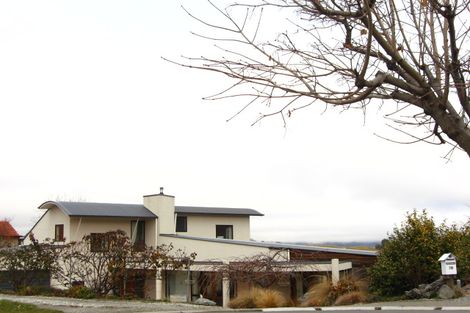 Photo of property in 16 Shaw Street, Arrowtown, 9302