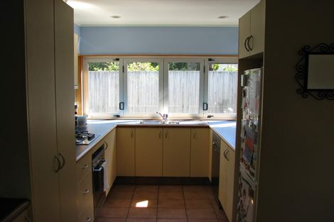 Photo of property in 47 Fitzpatrick Street, Newlands, Wellington, 6037