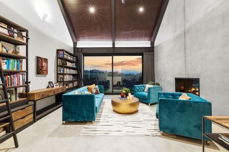 Photo of property in 104 Stoneridge Terrace, Whitford, Manurewa, 2576