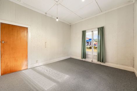 Photo of property in 46 Titirangi Road, New Lynn, Auckland, 0600
