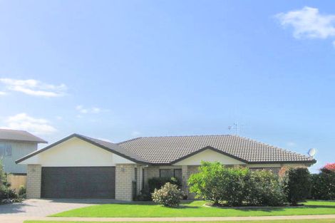 Photo of property in 51 Sandhurst Drive, Papamoa Beach, Papamoa, 3118