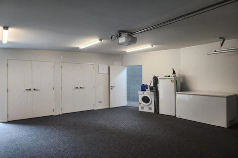 Photo of property in 46 Victoria Road, New Plymouth, 4310