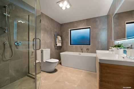 Photo of property in 13 Vazey Way, Hobsonville, Auckland, 0618