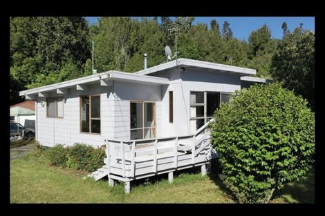 Photo of property in 6 Oxford Road, Lake Rotoma, Rotorua, 3074