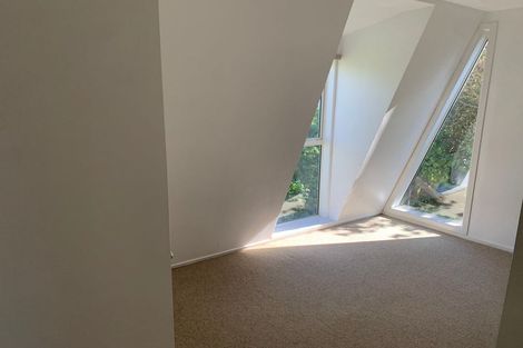 Photo of property in 2 Narbada Crescent, Khandallah, Wellington, 6035