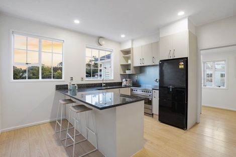 Photo of property in 5 Pohutukawa Road, Whenuapai, Auckland, 0618