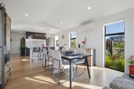 Photo of property in 37 Ridge Drive, Omokoroa, 3114