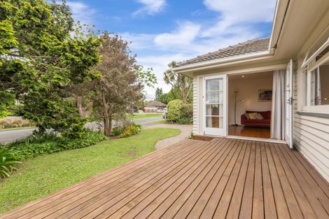 Photo of property in 116 Riverlaw Terrace, Saint Martins, Christchurch, 8022