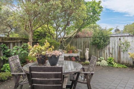Photo of property in 6 Fleetwood Grove, Waikanae, 5036