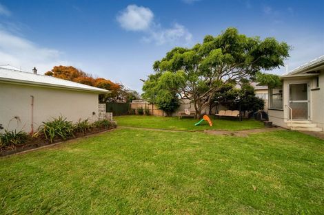 Photo of property in 16 Collins Street, Hawera, 4610
