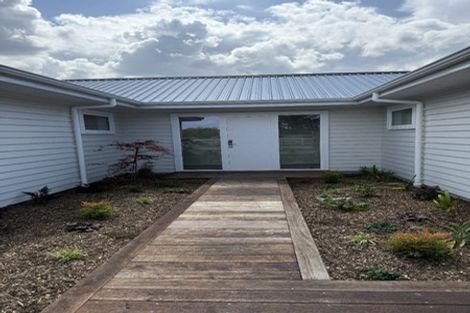 Photo of property in 5 Johnson Place, Stillwater, Silverdale, 0993