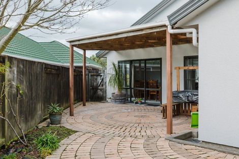 Photo of property in 28 Royal Oak Drive, Kelvin Grove, Palmerston North, 4414