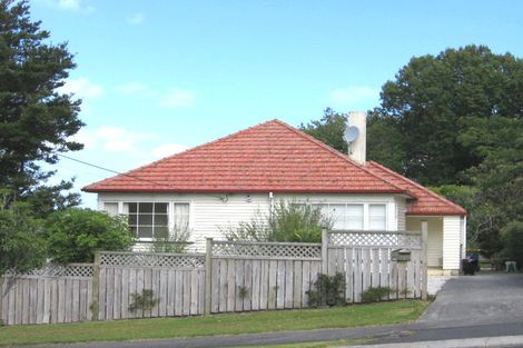 Photo of property in 11 Le Roy Terrace, Birkenhead, Auckland, 0626
