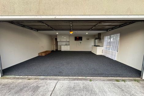 Photo of property in 25 Randwick Place, Randwick Park, Auckland, 2105