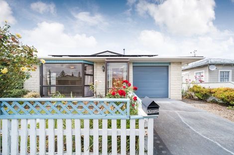 Photo of property in 17 Russell Street, Feilding, 4702