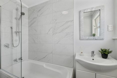 Photo of property in 1/29 Hillside Drive, Maoribank, Upper Hutt, 5018