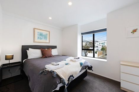 Photo of property in 10 George Street, Thorndon, Wellington, 6011