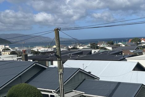 Photo of property in 162 Sutherland Road, Lyall Bay, Wellington, 6022