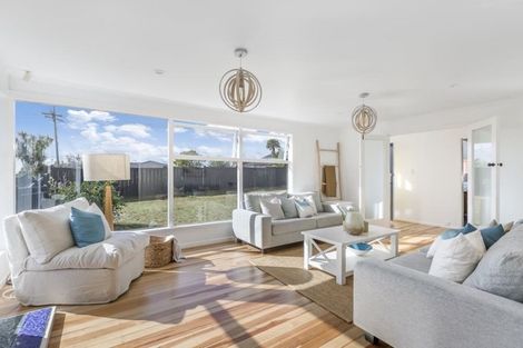 Photo of property in 1/35 Arran Road, Browns Bay, Auckland, 0630