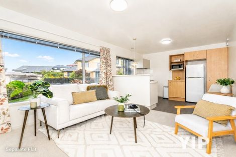 Photo of property in 41 Dress Circle, Newlands, Wellington, 6037