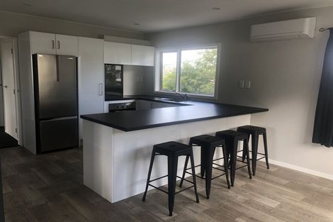 Photo of property in 3/175 Queens Drive, Lyall Bay, Wellington, 6022