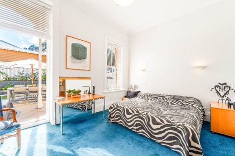 Photo of property in 2/5 King Edward Parade, Devonport, Auckland, 0624