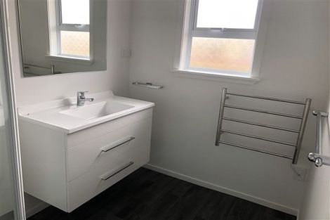 Photo of property in 35 Lombard Street, Palmerston North, 4410