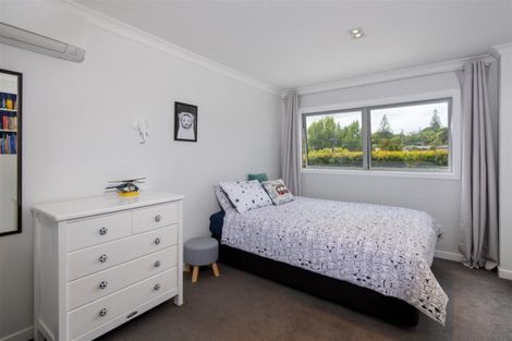 Photo of property in 104 Castor Bay Road, Castor Bay, Auckland, 0620