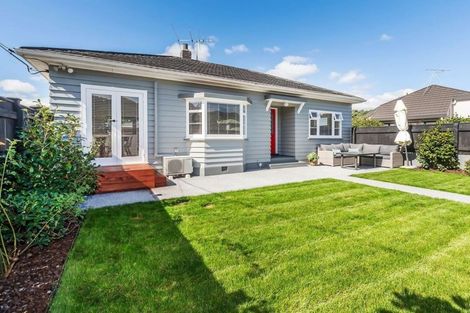 Photo of property in 62 Oxford Street, Tawa, Wellington, 5028