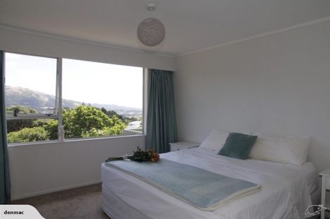 Photo of property in 24 Woodman Drive, Tawa, Wellington, 5028