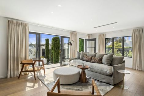 Photo of property in 2/2 Omana Road, Milford, Auckland, 0620