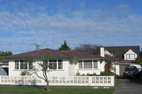Photo of property in 16 Pitama Road, Awapuni, Palmerston North, 4412