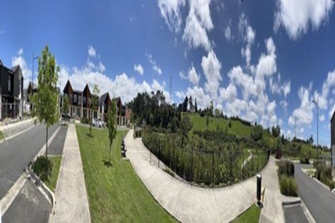 Photo of property in 8 Tuputupu Drive, Kumeu, 0810