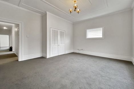 Photo of property in 42 Rolleston Street, Mount Cook, Wellington, 6021