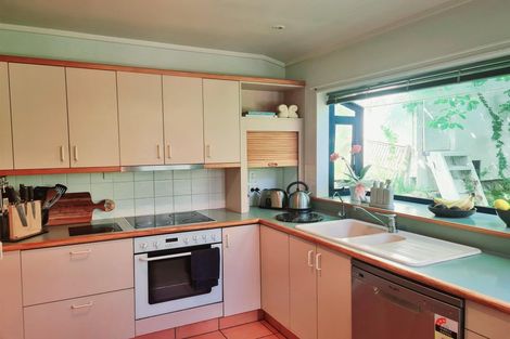 Photo of property in 16a Rua Road, Paraparaumu Beach, Paraparaumu, 5032