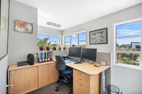 Photo of property in 5 Waitemata Drive, One Tree Point, 0118