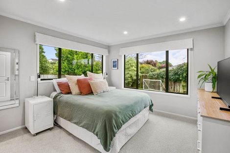 Photo of property in 11 Montrose Place, Highlands Park, New Plymouth, 4312