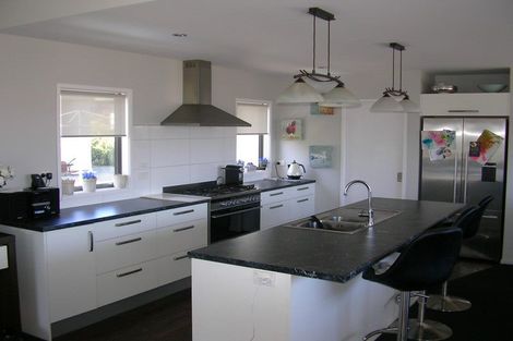 Photo of property in 7 Ranui Place, Moana, 7872