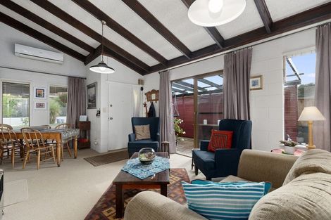 Photo of property in 1/6 Bronwyn Place, Torbay, Auckland, 0630