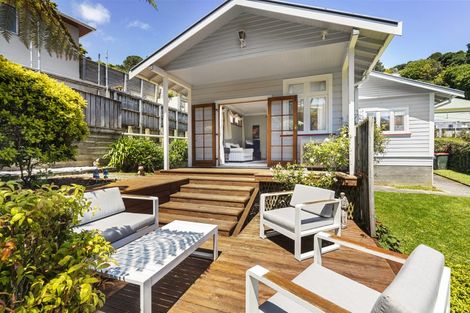 Photo of property in 166 Wadestown Road, Wadestown, Wellington, 6012