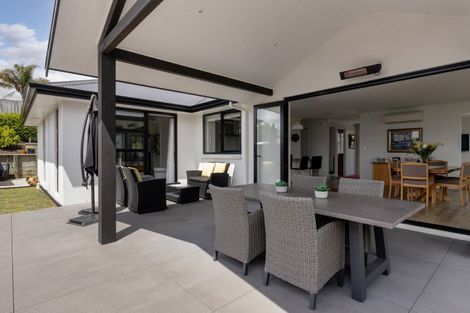 Photo of property in 15 Dayna Avenue, Ohauiti, Tauranga, 3112