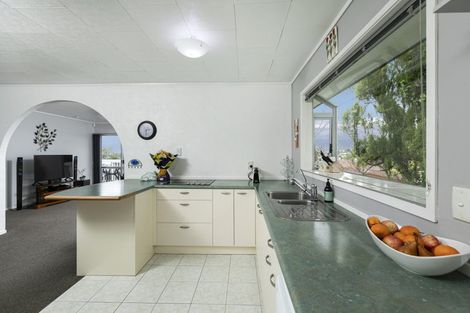 Photo of property in 9 Denver Avenue, Sunnyvale, Auckland, 0612