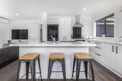 Photo of property in 9 Aqua Way, Paraparaumu, 5032