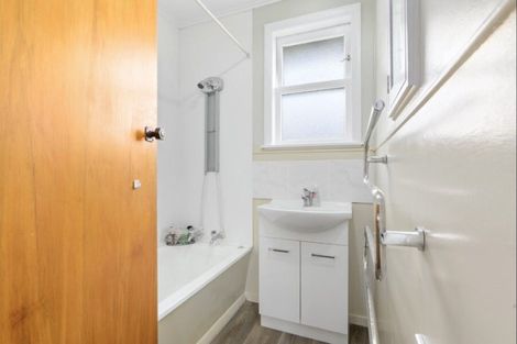 Photo of property in 9 Coleridge Drive, Enderley, Hamilton, 3214