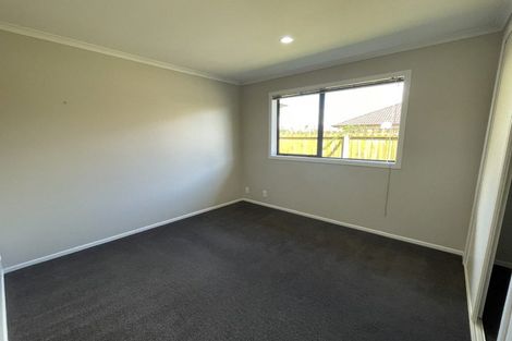 Photo of property in 4 Moravale Lane, Flat Bush, Auckland, 2016