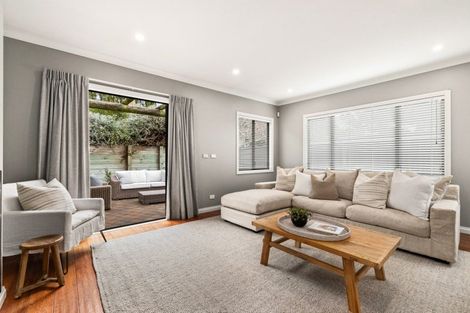 Photo of property in 5b Te Mata Peak Road, Havelock North, 4130