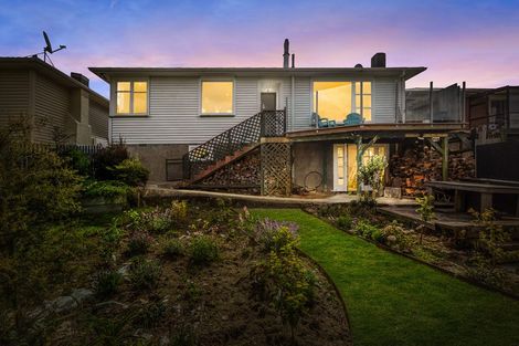 Photo of property in 98 Ironside Road, Johnsonville, Wellington, 6037